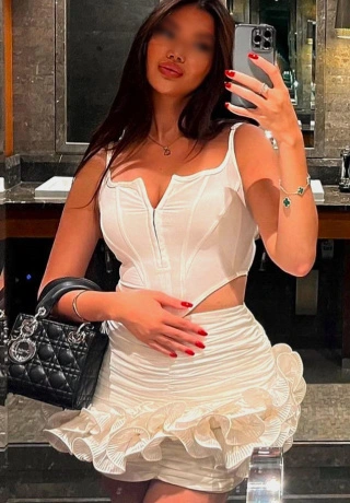Tempting Beauty Now Escort Vicky. 3