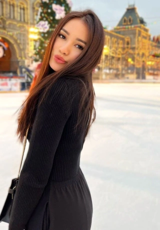Open Minded Escort Bonnie. 0