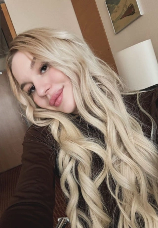 Intimate Connection Escort Ellie. 2