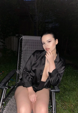 Hot Sexy Escort Eva Downtown. 3