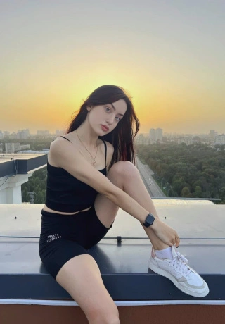 Newly Arrived Escort Meadow Tecom. 2