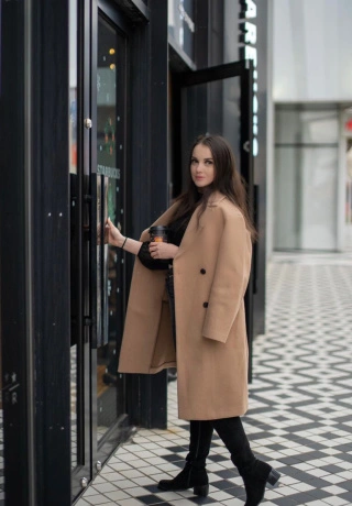 A-Level Escort Model Bella Downtown. 2