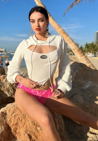 Unleash Your Passionate Side Escort Anna Tecom. 0