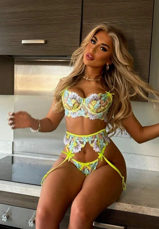 New Busty Escort Girl Linda Location Marina. 1