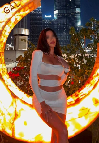 Tempting Beauty Now Escort Vicky. 4