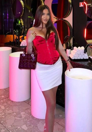 Tempting Beauty Now Escort Vicky. 1