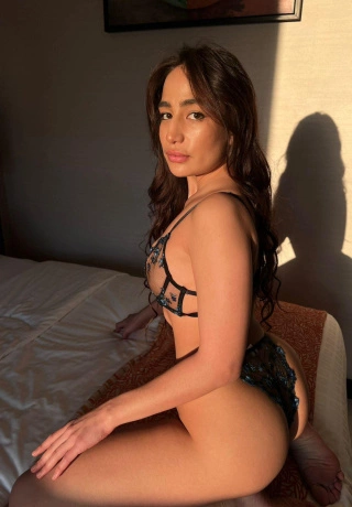 Ultimate Erotic Escape Escort Amina Tecom. 5