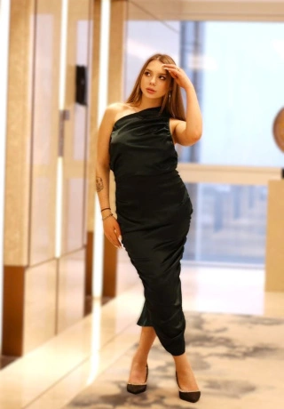 Sensual Temptress Escort Evelina. 3