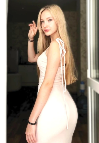 Young And Playful Beauty Escort Masha. 1